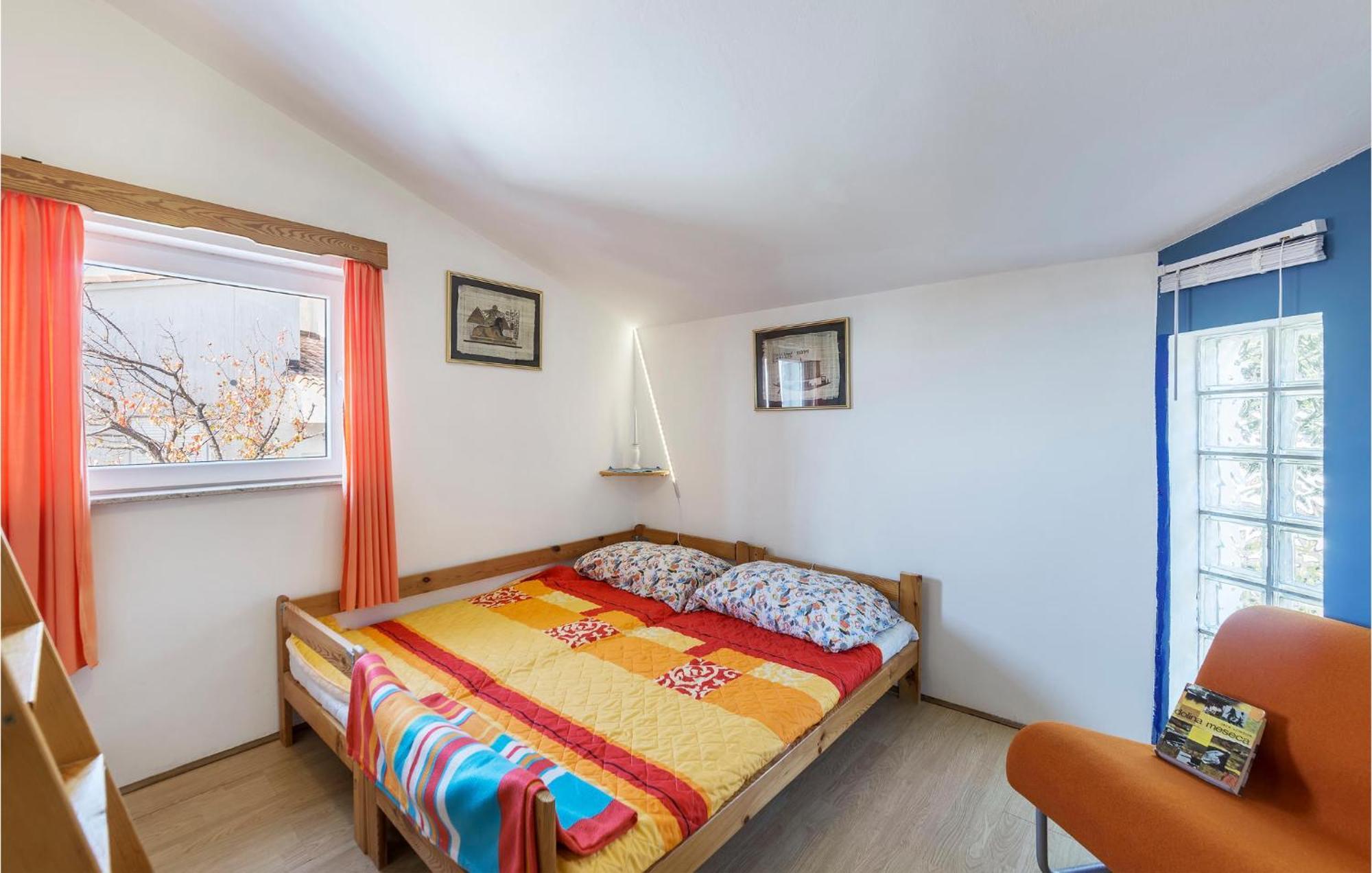Beautiful Apartment In Barbariga With Kitchen Extérieur photo